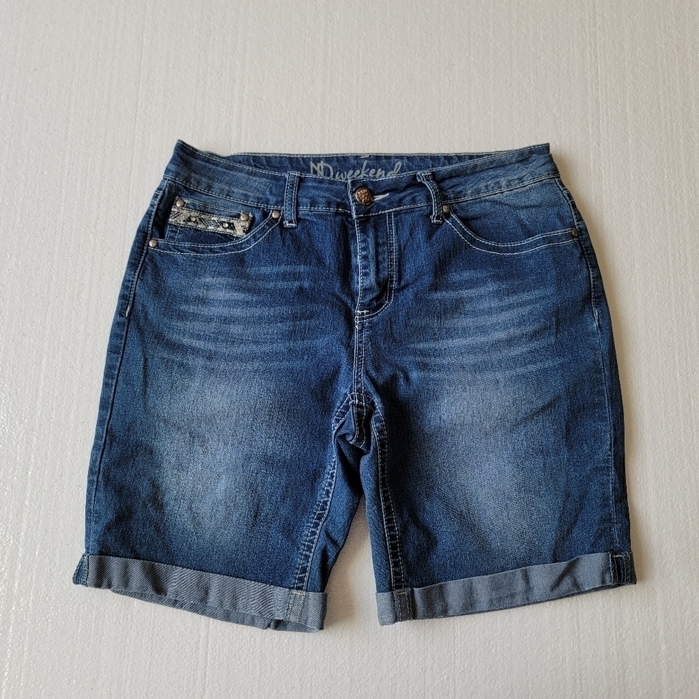 ND Weekend Shorts Womens 10 Mid Rise Cuffed Blue Denim Dark Wash Comfort Ladies